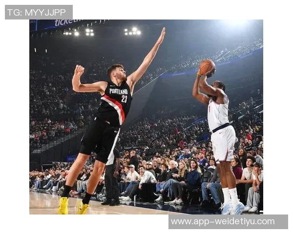 小卡称赞训练营表现出色年轻球员防守沟通能力显著提升